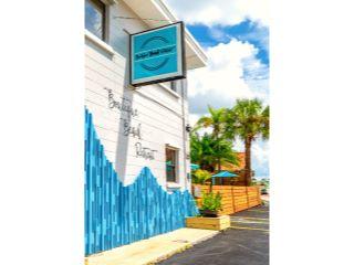 Property in Treasure Island, FL 33706 thumbnail 1