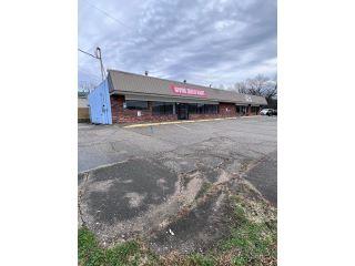 Property in Irvine, KY thumbnail 1