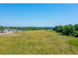 Property in Springfield, TN thumbnail 2