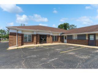 Property in Charleston, IL thumbnail 6