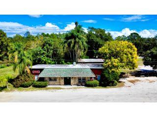 Property in Groveland, FL thumbnail 3