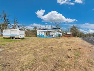 Property in Lufkin, TX 75901 thumbnail 2