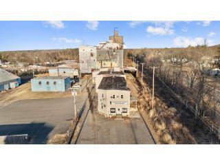 Property in Manchester, CT thumbnail 2