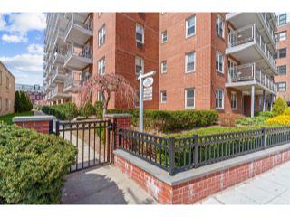 Property in Stamford, CT thumbnail 5