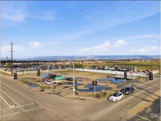 Property in Bakersfield, CA thumbnail 3