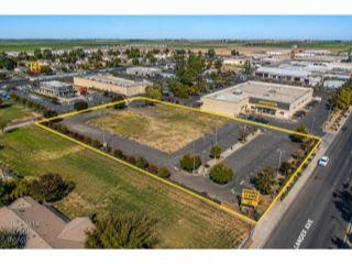 Property in Hilmar, CA thumbnail 2