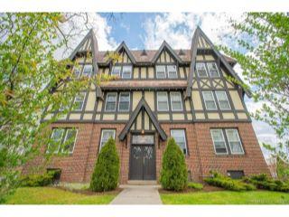 Property in Hartford, CT thumbnail 4