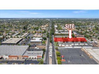 Property in Fresno, CA thumbnail 2