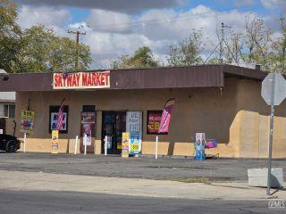 Property in Bakersfield, CA thumbnail 5