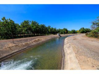 Property in Modesto, CA thumbnail 3