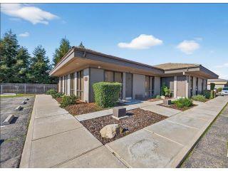 Property in Visalia, CA thumbnail 4