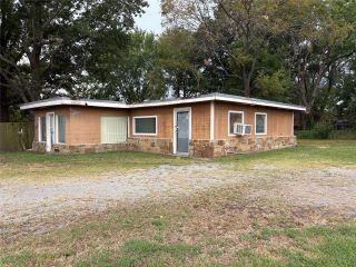 Property in Porter, OK 74454 thumbnail 2