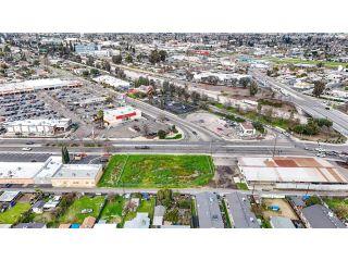 Property in Madera, CA thumbnail 3