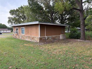 Property in Porter, OK 74454 thumbnail 1