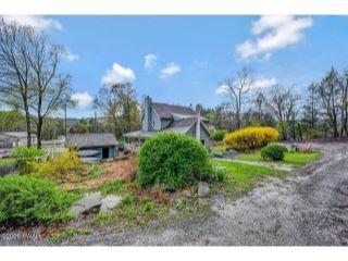Property in Hawley, PA 18428 thumbnail 2