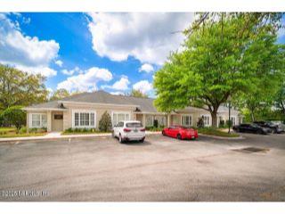 Property in Jacksonville, FL thumbnail 2