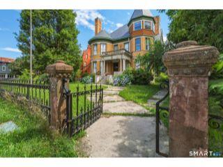 Property in Hartford, CT thumbnail 2
