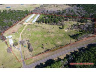 Property in Carthage, TX thumbnail 4