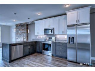 Property in West Hartford, CT 06119 thumbnail 1