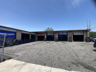 Property in Orlando, FL 32805 thumbnail 2