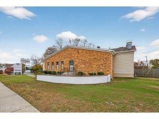 Property in Hazlet, NJ 07734 thumbnail 1