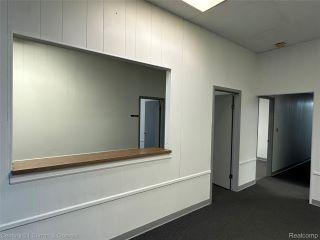 Property in Redford Charter Township, MI 48239 thumbnail 2