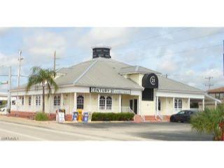 Property in Cape Coral, FL thumbnail 1