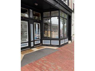 Property in Amesbury, MA thumbnail 4