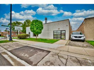 Property in Skokie, IL 60076 thumbnail 1