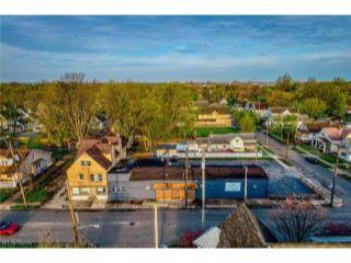 Property in Cleveland, OH thumbnail 1