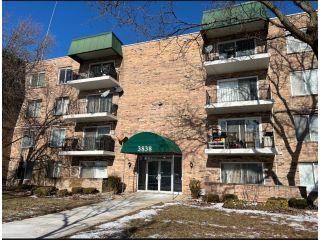 Property in Chicago, IL thumbnail 5