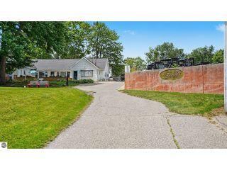 Property in Ithaca, MI thumbnail 1