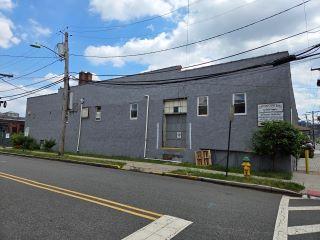 Property in Harrison, NJ thumbnail 4