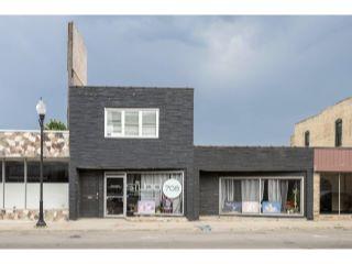 Property in Oshkosh, WI thumbnail 2