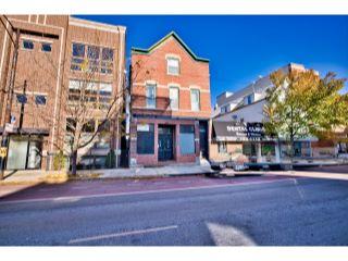 Property in Chicago, IL thumbnail 4