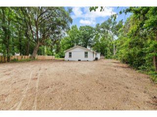 Property in Mount Pleasant, SC 29464 thumbnail 2