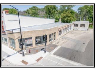 Property in New London, WI thumbnail 3