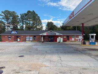 Property in Sanford, NC thumbnail 3