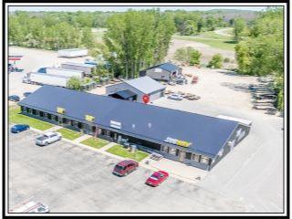 Property in New London, WI thumbnail 1