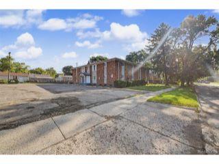 Property in Lincoln Park, MI thumbnail 6
