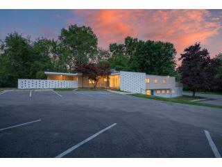 Property in Jackson, MI thumbnail 6