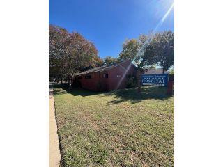 Property in Arlington, TX thumbnail 6