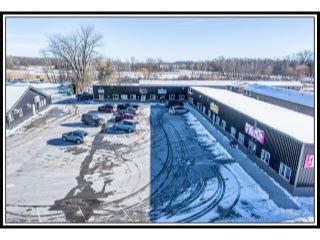 Property in New London, WI thumbnail 1