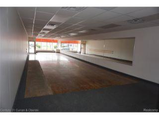 Property in Dearborn, MI 48124 thumbnail 2