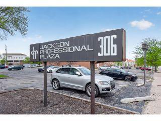 Property in Jackson, MI 49201 thumbnail 2