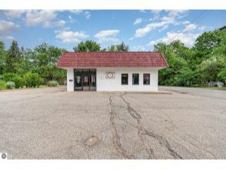 Property in Ithaca, MI thumbnail 4