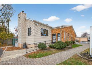 Property in Hazlet, NJ 07734 thumbnail 2