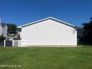Property in Wilkes-Barre, PA 18702 thumbnail 2