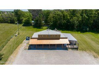 Property in Holts Summit, MO thumbnail 1