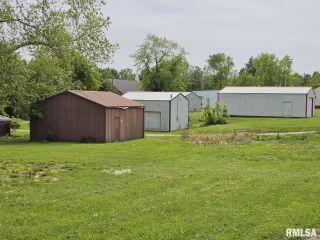 Property in Mt Vernon, IL thumbnail 3